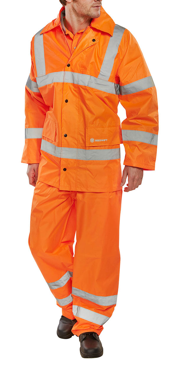 Lightweight Orange Suit - XL, High-Quality Outdoor Apparel for Enhanced Comfort and Style